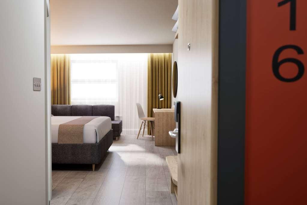 Super 8 By Wyndham Chester East Ruang foto